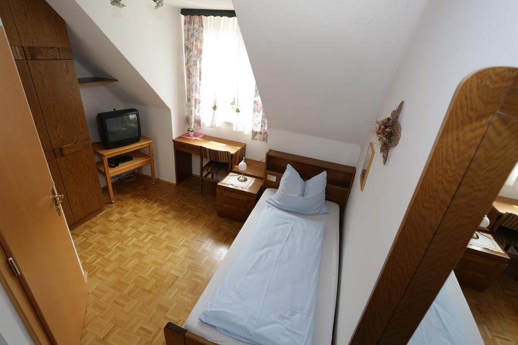 Pesentheinerhof Hotel Милщат Стая снимка